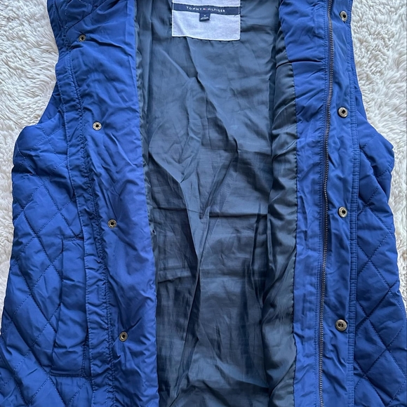Tommy Hilfiger Sleevless Jacket - Picture 4 of 6